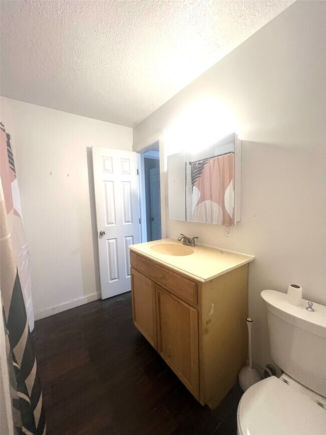 Building Photo - 10515 Sagewind Dr