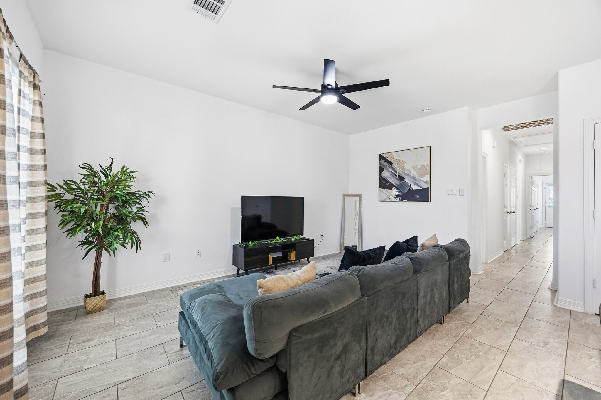 Building Photo - 3825 Easy St