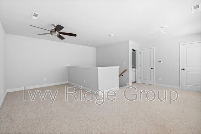 Building Photo - 2538 Lydia Ave