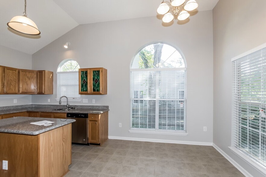 Building Photo - 11910 Harris Ridge Dr