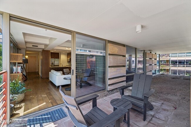Building Photo - 7157 E Rancho Vista Dr