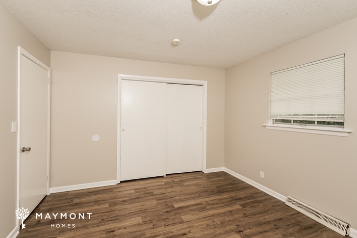 Building Photo - 5405 Valleyview Trail