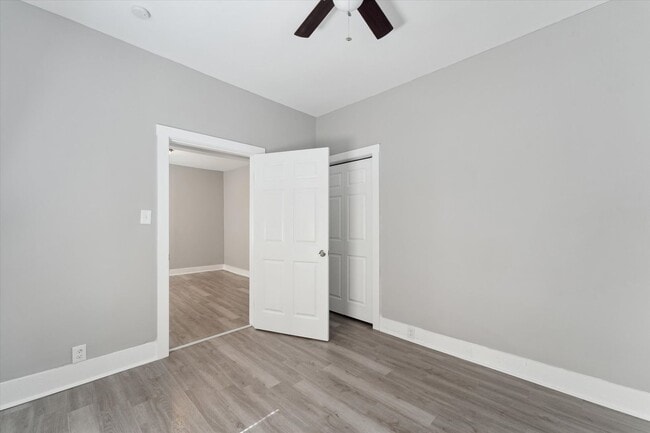Building Photo - 1020 W 37th St