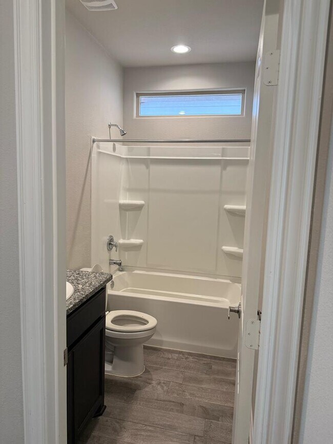 Building Photo - 6911 Brisco Rd