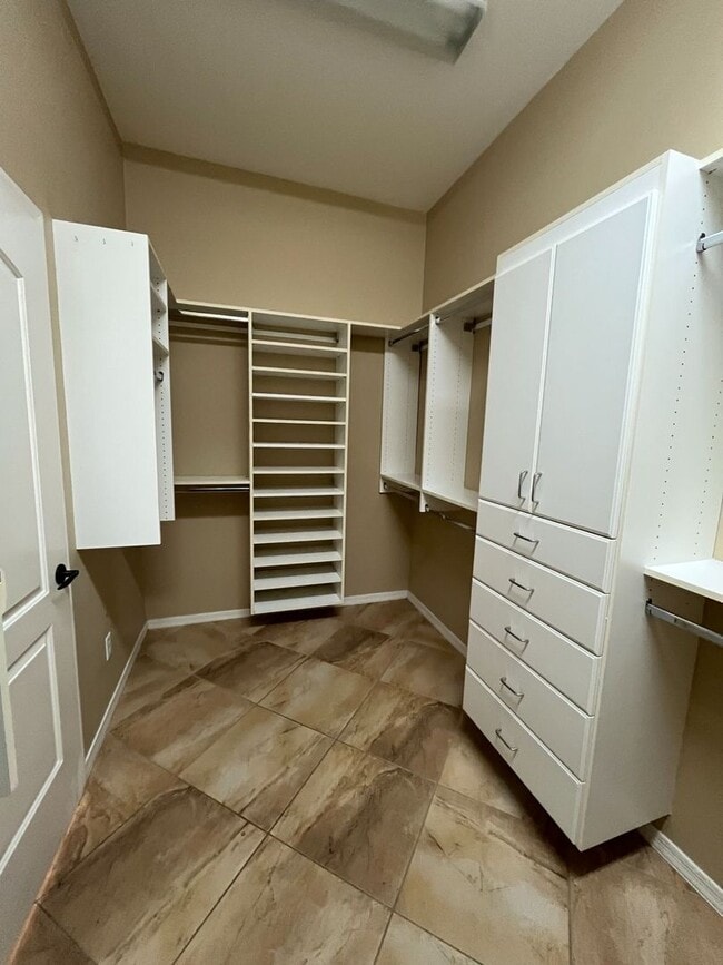 Building Photo - 13283 W Micheltorena Ct