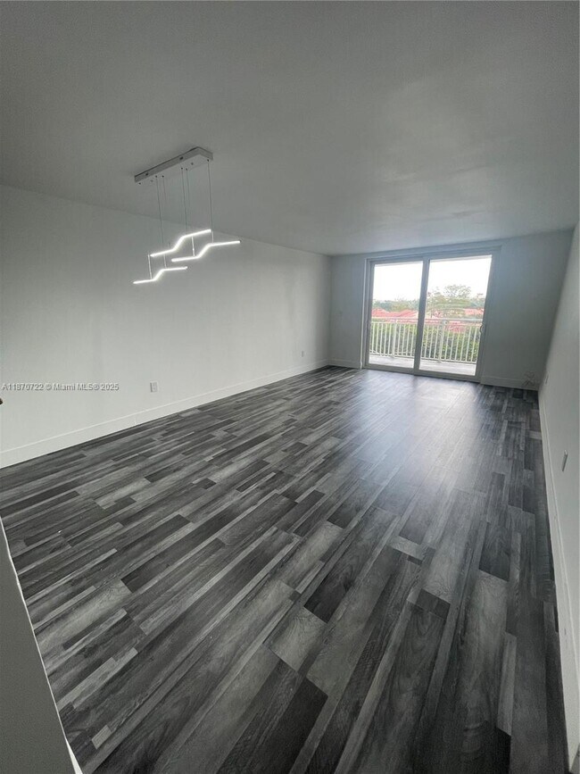 Building Photo - 6930 Miami Gardens Dr