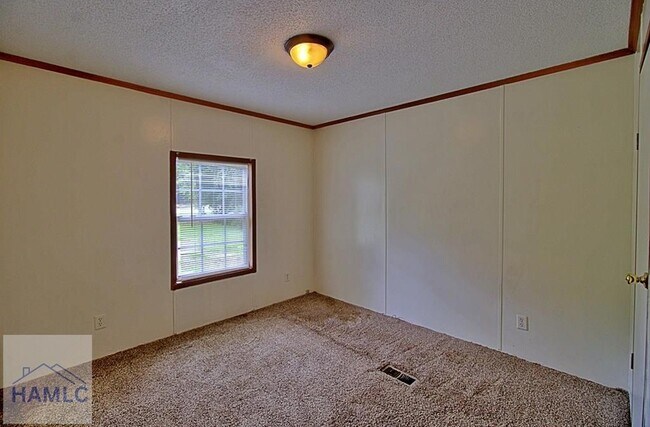 Building Photo - 235 Fleming Loop Rd