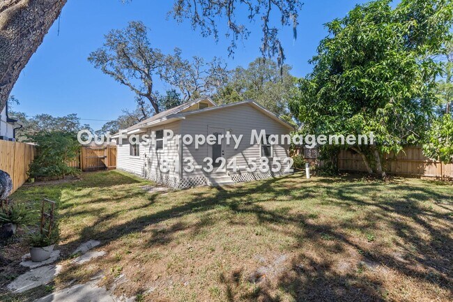 Building Photo - Private Yard Living with Recent Upgrades in Central Tampa