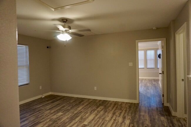 Building Photo - 4307 Regina Dr