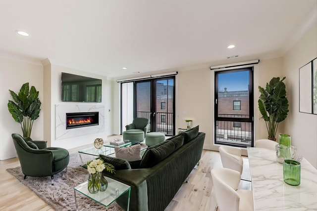 Building Photo - 5015 N Lincoln Ave