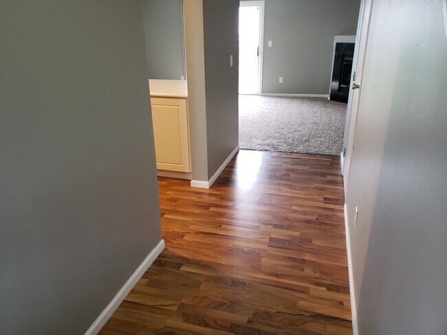 Building Photo - 6108 Georges Park Dr