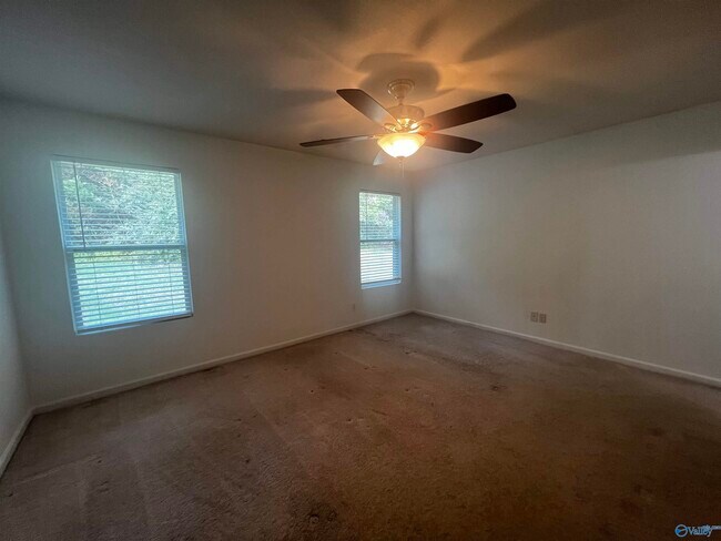 Building Photo - 163 Sagebrook Dr
