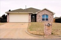 Building Photo - Beautiful 3 bed, 2 bath home in Noble!--12...