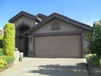 Building Photo - Charming home on quiet court in Olympus Pointe.
