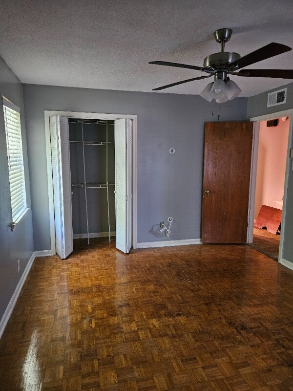 Building Photo - 4504 Whiteside St