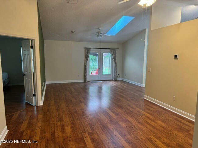 Building Photo - 2038 St Martins Dr W