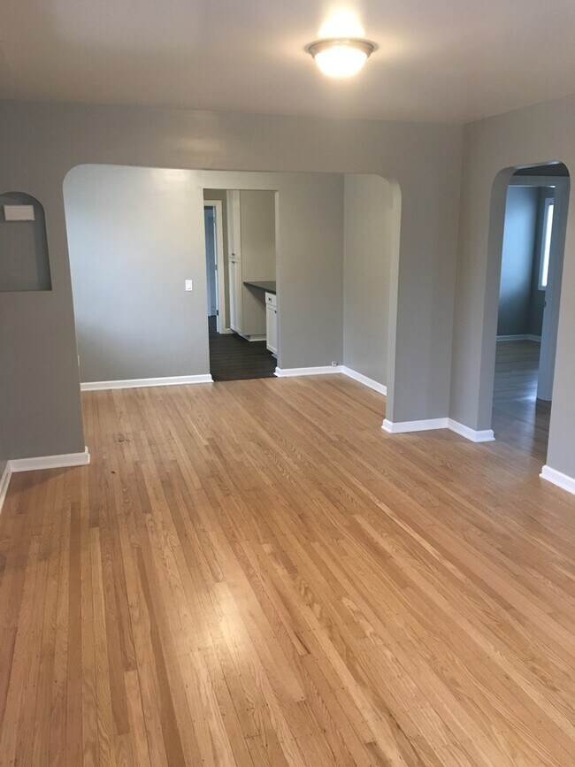 Building Photo - 3355 SW 182nd Ave
