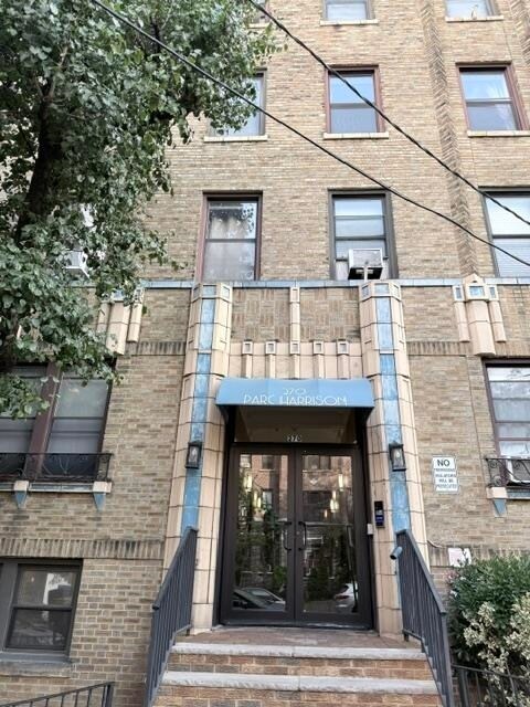Building Photo - 270 Harrison Ave