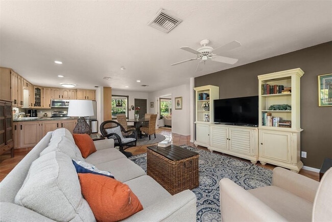 Building Photo - 8590 NW 38th Dr