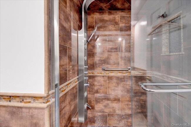 Building Photo - 500 High Point Dr