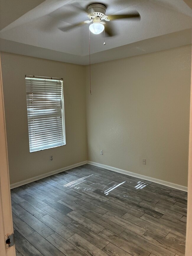 Building Photo - Beautiful 3/2 Duplex in Bay St. Louis MS