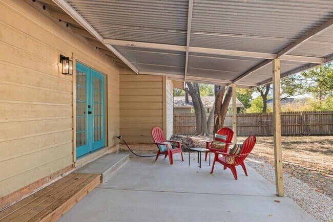 Building Photo - 5306 Basswood Ln