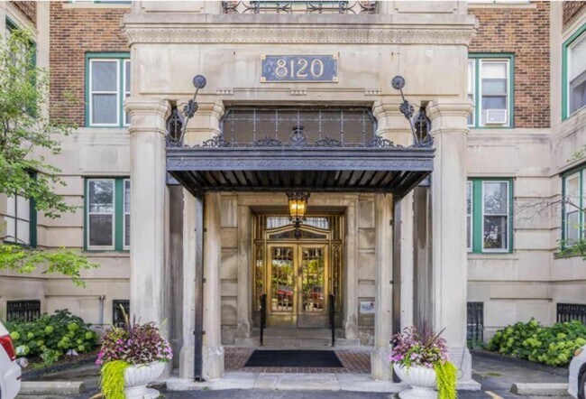 Building Photo - 8120 E Jefferson