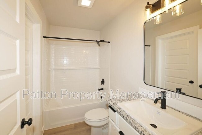 Building Photo - 8904 Bandit Dr
