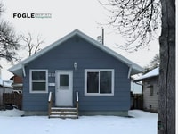 Building Photo - 213 4th St W