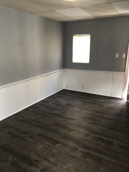 Building Photo - 3812 Pier St
