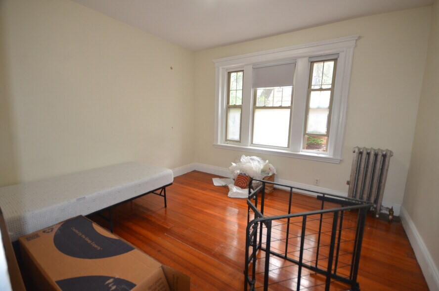Building Photo - 1778 Beacon St