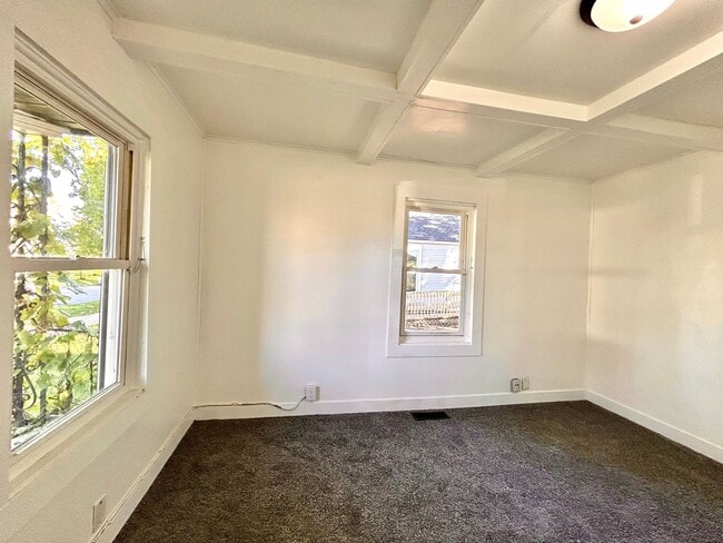 Building Photo - Four Bedroom Home in Northwest Grand Rapids