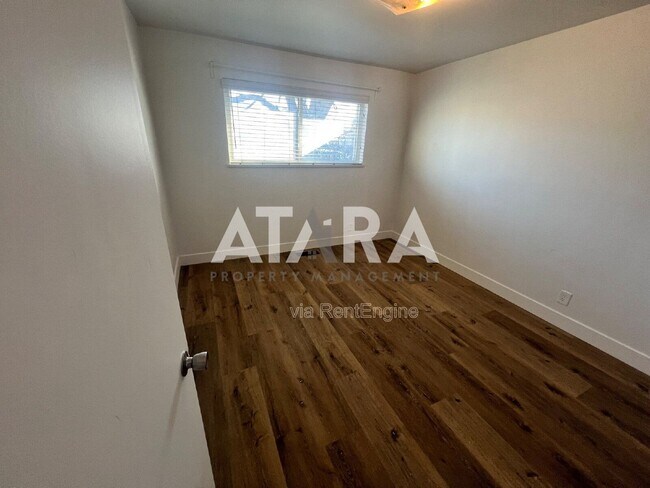 Building Photo - 2500 S 700 E
