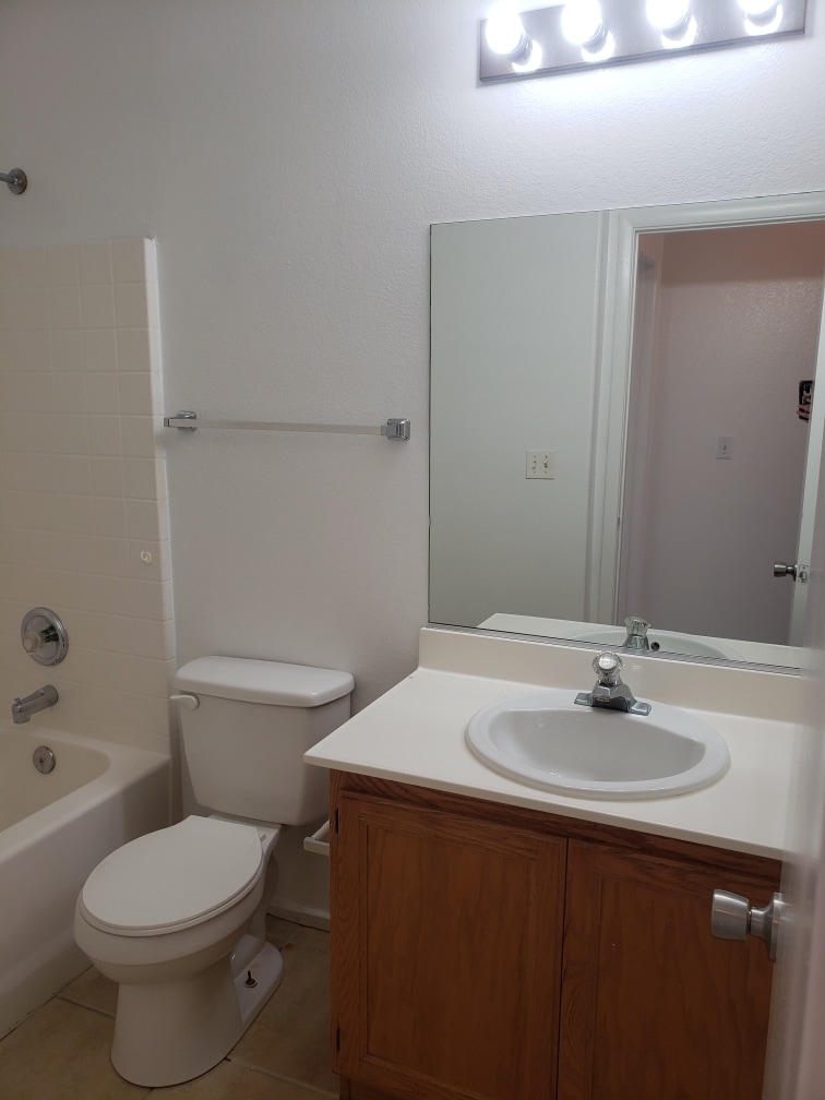 Building Photo - 5752 Indian Springs St