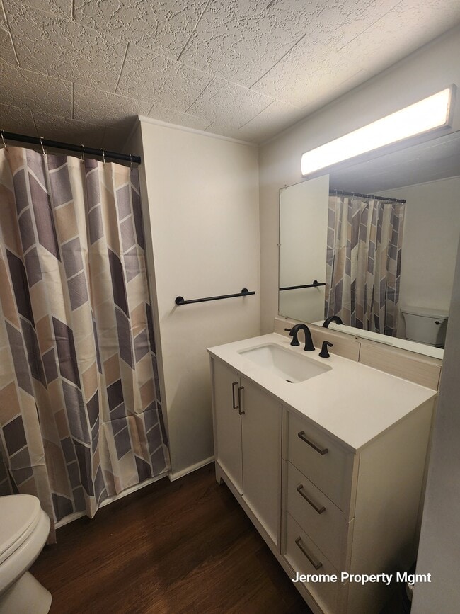 Building Photo - 4620 Plum St