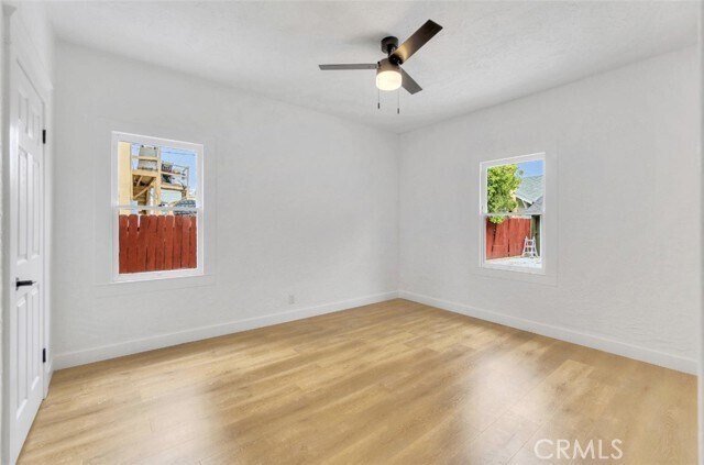 Building Photo - 586 W 12th St