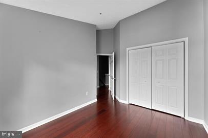 Building Photo - 10907 Daniel Sim Ct