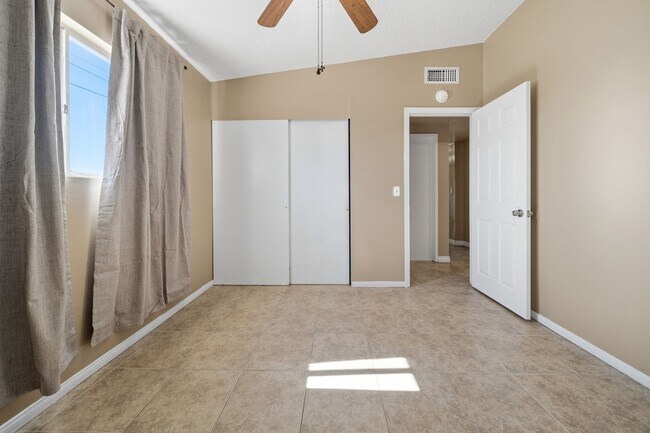 Building Photo - HOUSE FOR RENT IN EL CENTRO