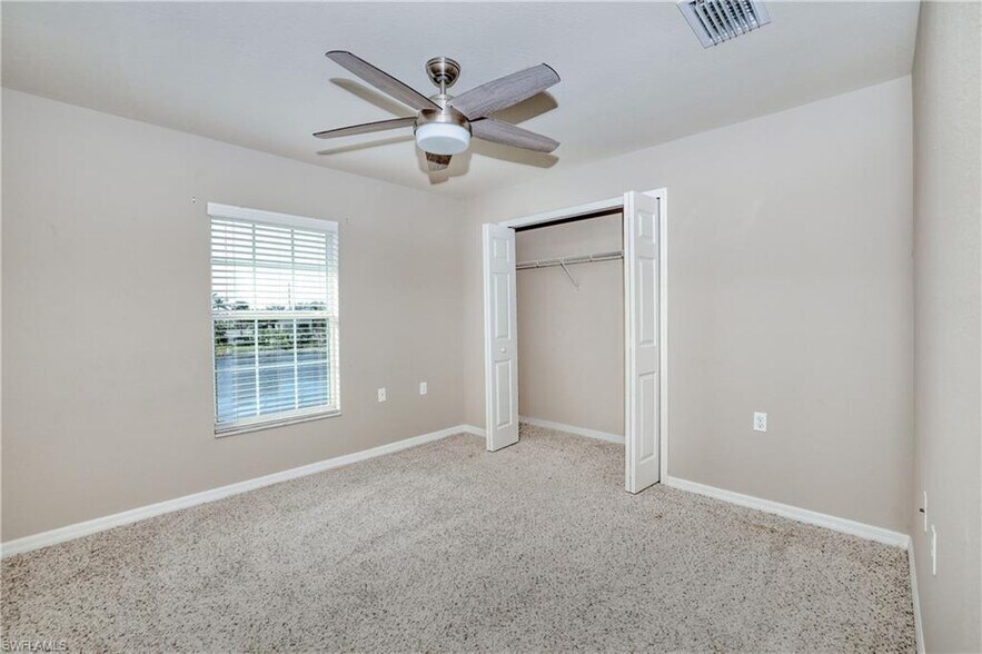Building Photo - 9093 Gervais Cir