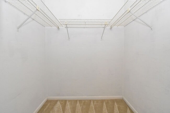 Building Photo - 2/2 Townhome in SW Gainesville - Available NOW!