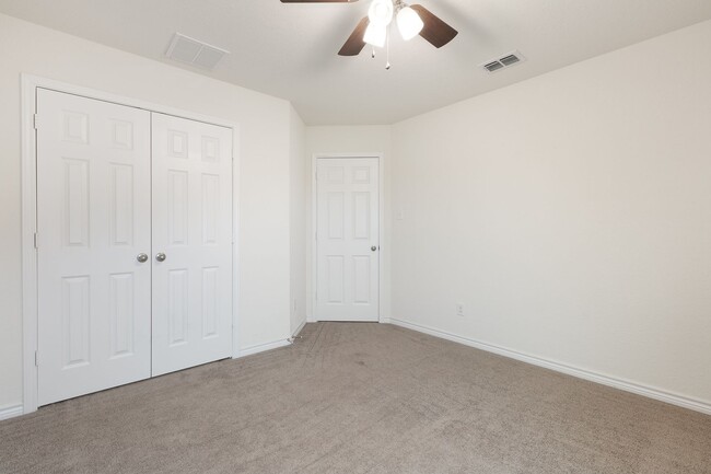 Building Photo - MOVE IN SPECIAL: $300 Off 1st Months Rent!...