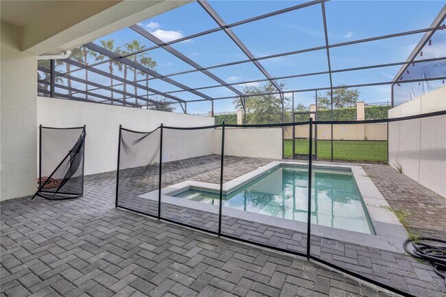 Building Photo - 2406 Dubai St