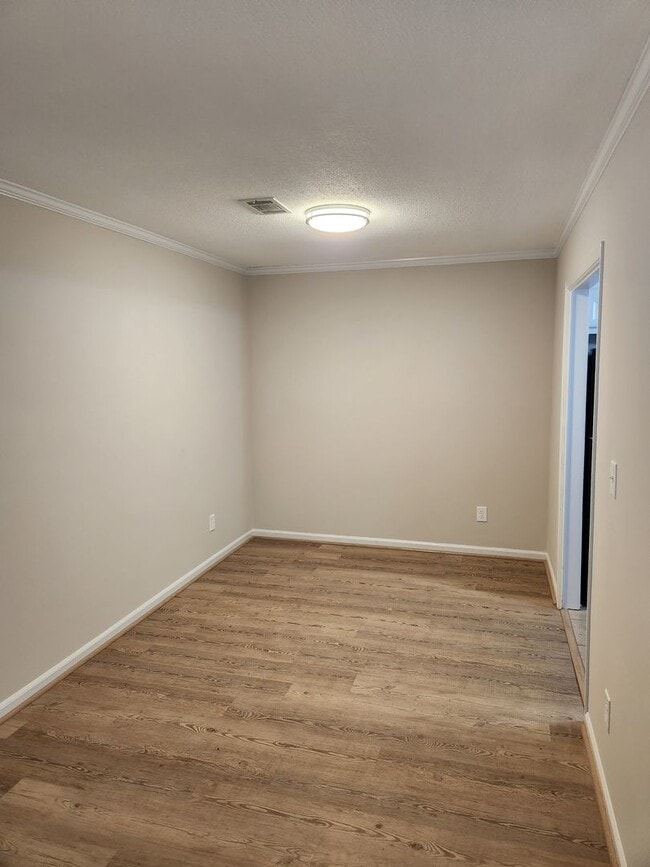 Building Photo - 33A / 33B  IL Rental