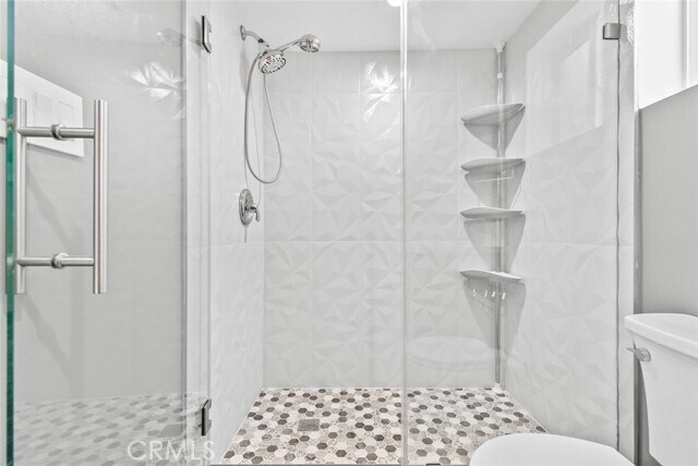 Building Photo - 10533 Fernglen Ave