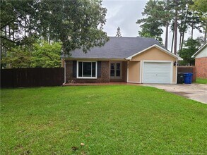 Building Photo - 909 Bramblewood Ct