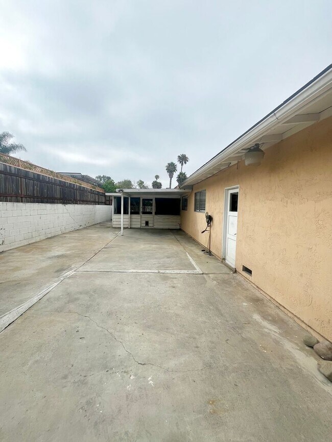 Building Photo - 2759 College Blvd