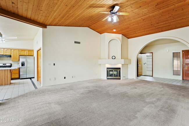 Building Photo - 1226 E Northshore Dr