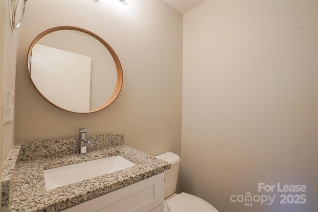 Building Photo - 1702 Herrin Ave