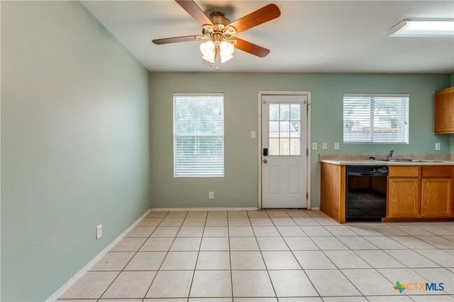 Building Photo - 309 Willow View
