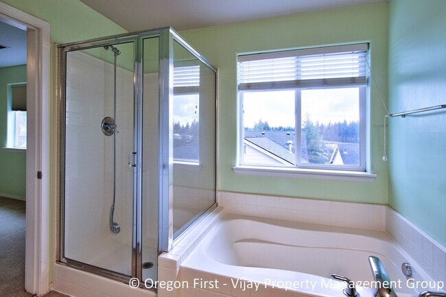 Building Photo - 10568 SW Washington St